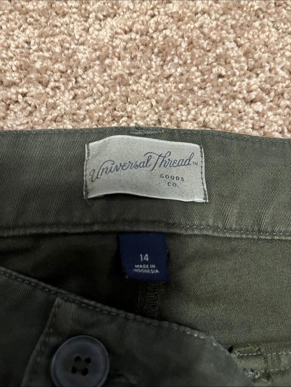 Universal Thread Capri - Picture 2 of 5